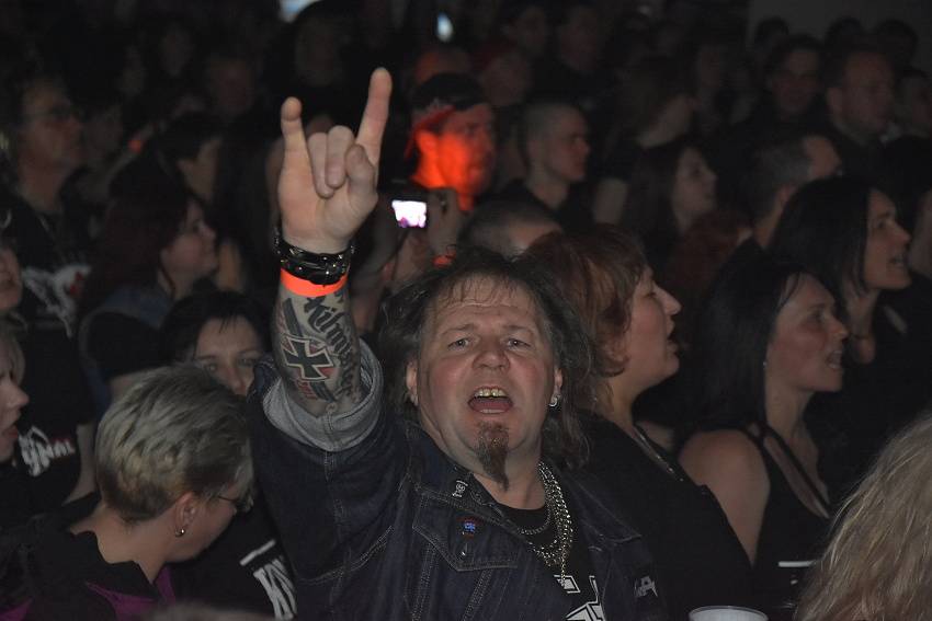 Doga oslavila 30 let v plzeňské Šeříkovce, přivezla s sebou i Komunál a Booters