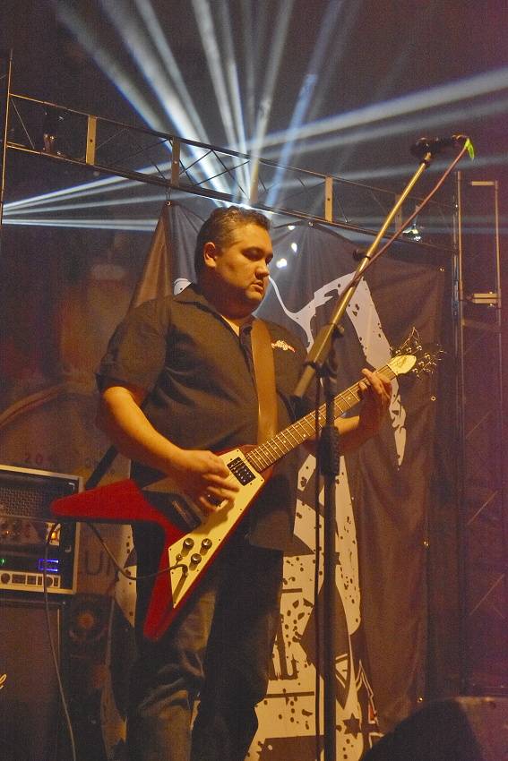 Doga oslavila 30 let v plzeňské Šeříkovce, přivezla s sebou i Komunál a Booters