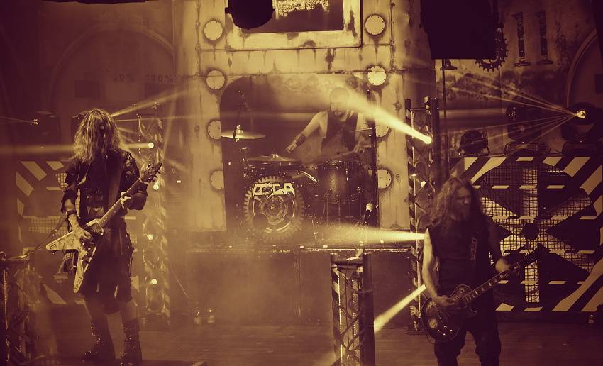 Doga oslavila 30 let v plzeňské Šeříkovce, přivezla s sebou i Komunál a Booters