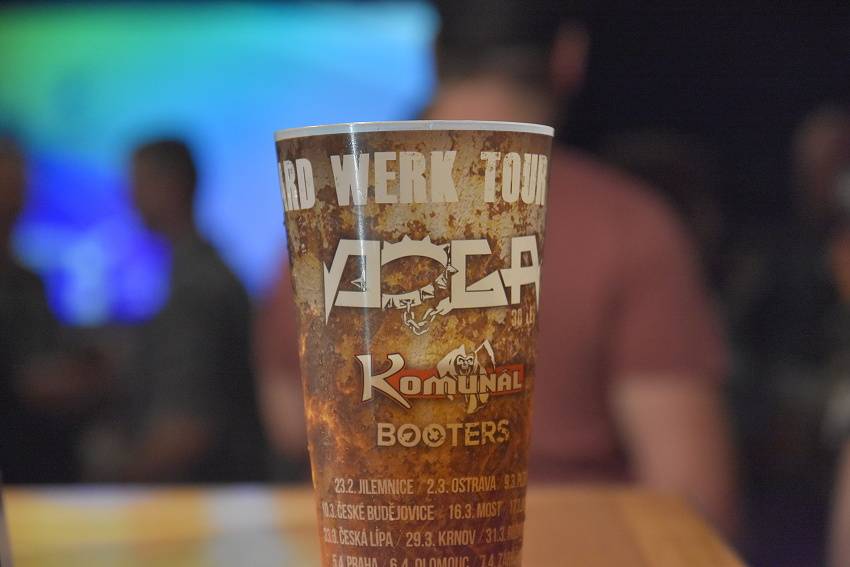 Doga oslavila 30 let v plzeňské Šeříkovce, přivezla s sebou i Komunál a Booters