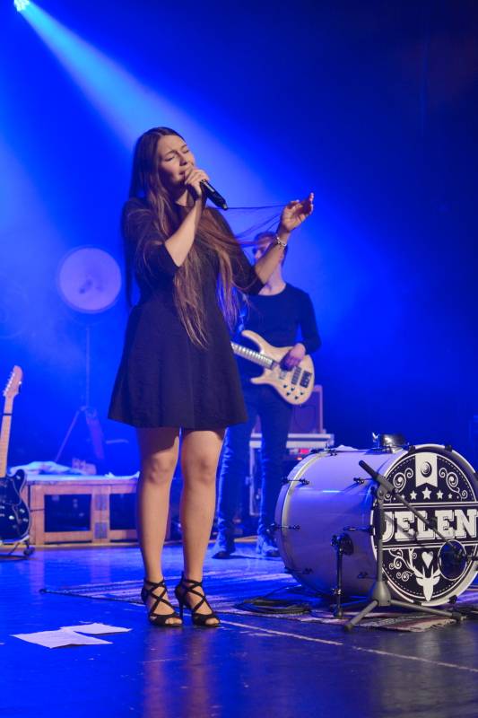 Na Vysočině byl spatřen Jelen. Fanoušky bavil i ve Žďáru nad Sázavou