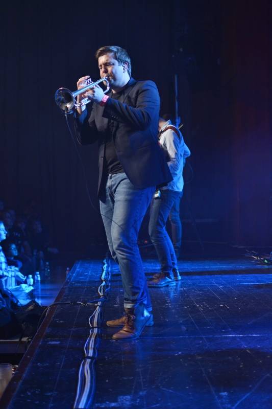 Na Vysočině byl spatřen Jelen. Fanoušky bavil i ve Žďáru nad Sázavou