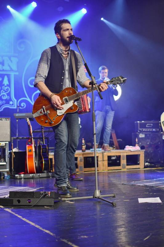 Na Vysočině byl spatřen Jelen. Fanoušky bavil i ve Žďáru nad Sázavou