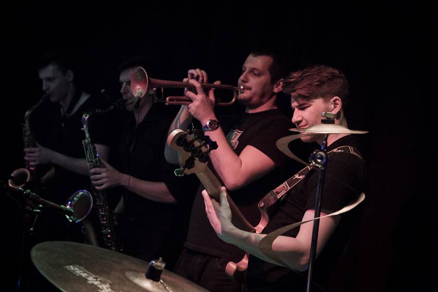 Carpet Cabinet zbořili v brněnském Kabinetu Múz mantinely všech žánrů 