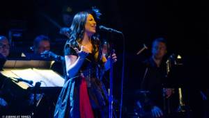 Evanescence v Praze propojili symfonický orchestr s elektronikou