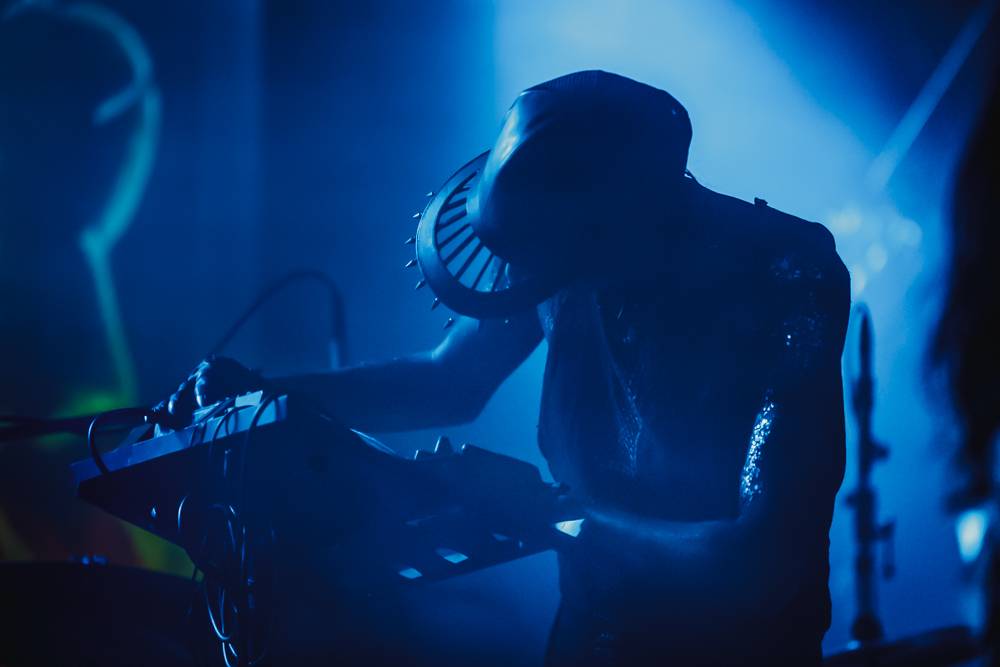 IAMX ve vyprodaném sále MeetFactory představil nové album