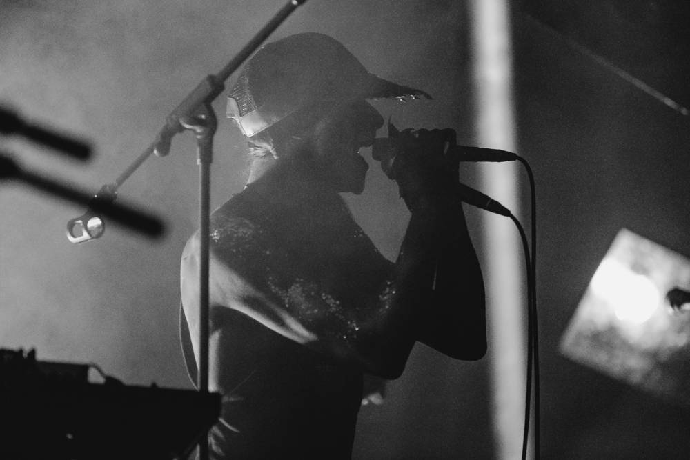 IAMX ve vyprodaném sále MeetFactory představil nové album