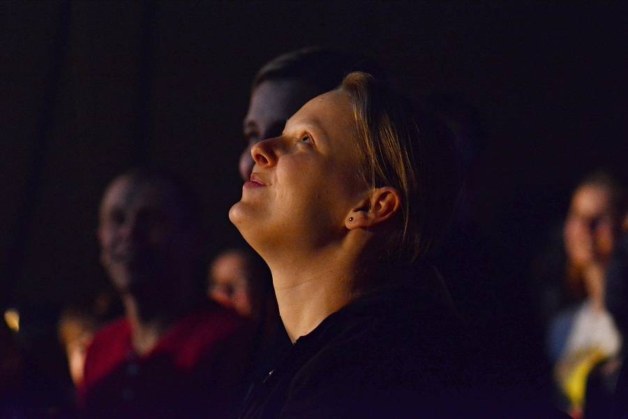 N.O.H.A. strhla brněnské diváky kvalitní hudbou, ale i dechberoucí projekcí 