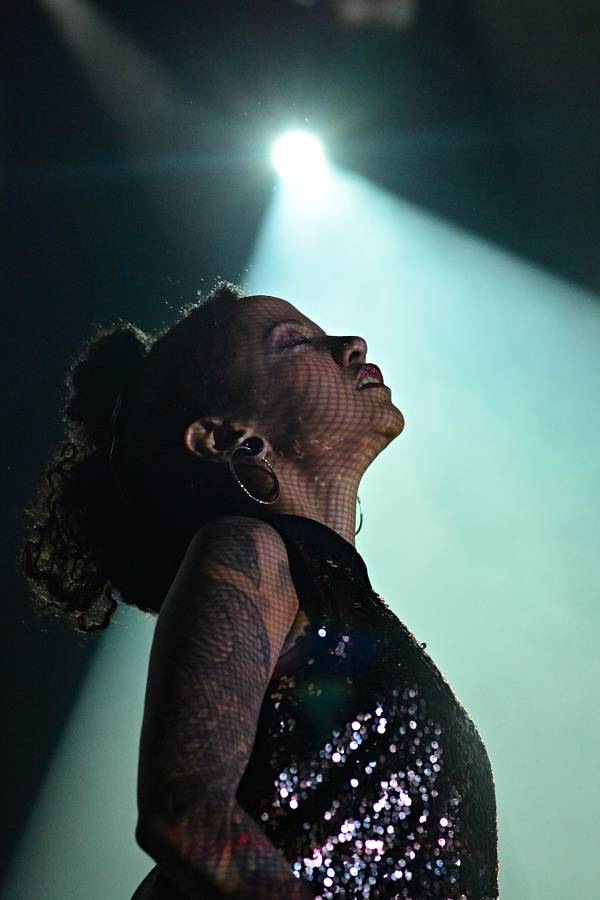 N.O.H.A. strhla brněnské diváky kvalitní hudbou, ale i dechberoucí projekcí 