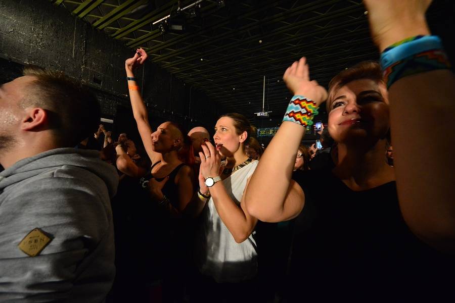 N.O.H.A. strhla brněnské diváky kvalitní hudbou, ale i dechberoucí projekcí 