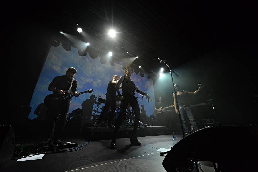 N.O.H.A. strhla brněnské diváky kvalitní hudbou, ale i dechberoucí projekcí 