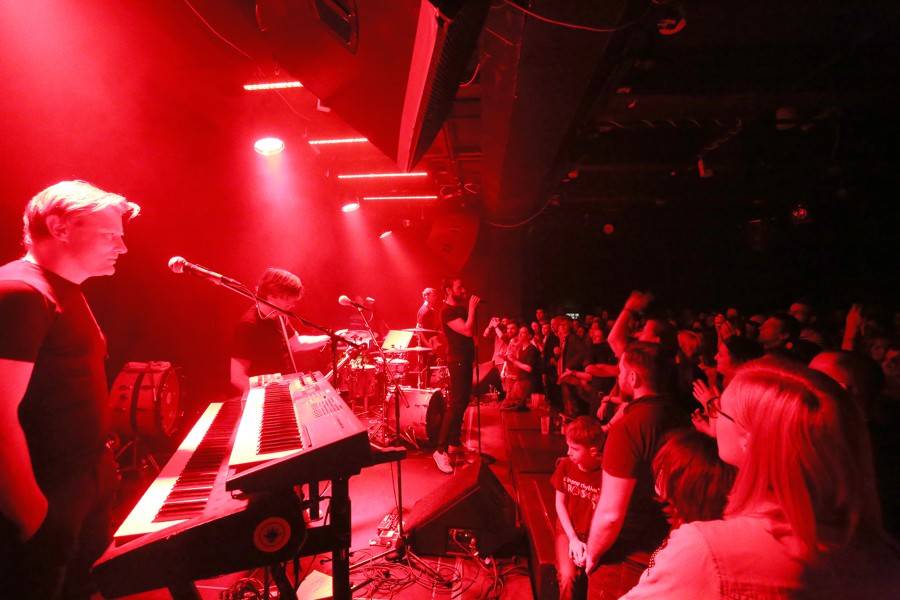 Tata Bojs proměnili brněnský Kabinet Múz v saunu