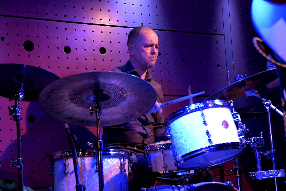 Rene Trossman a Little Big Band naplnili Jazz Dock syrovým chicagským blues