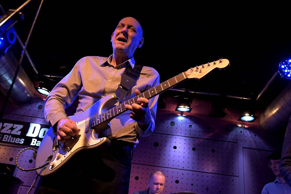 Rene Trossman a Little Big Band naplnili Jazz Dock syrovým chicagským blues