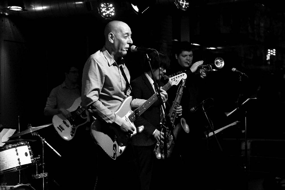 Rene Trossman a Little Big Band naplnili Jazz Dock syrovým chicagským blues