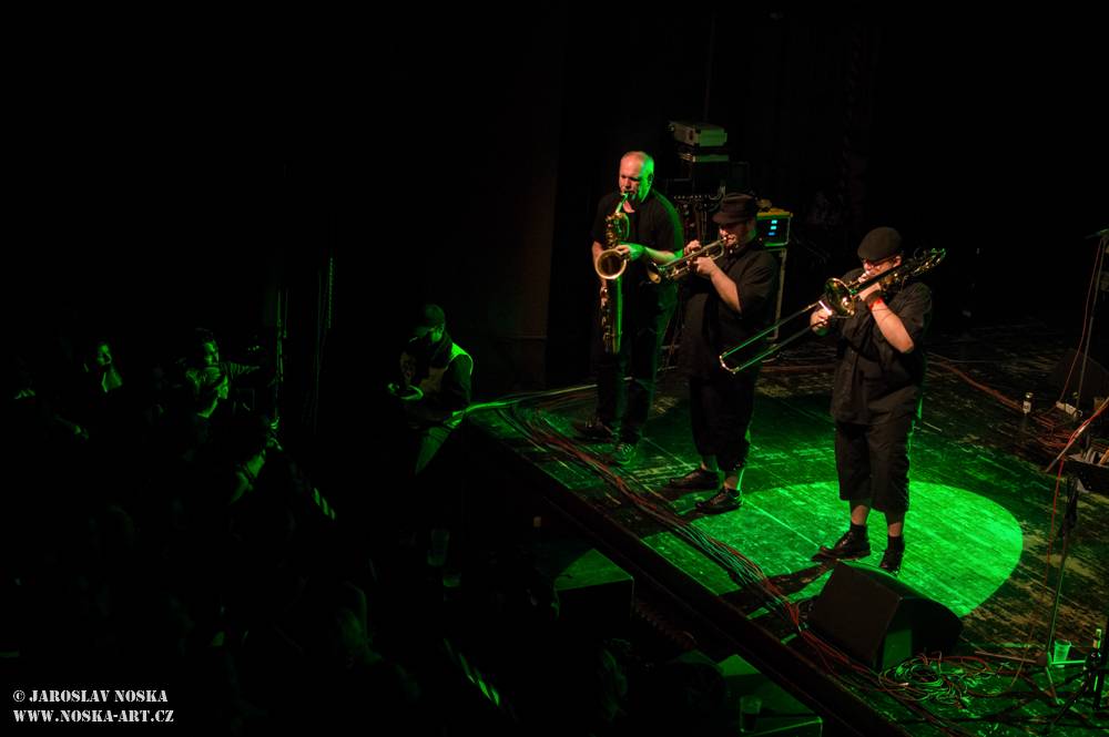 Sto zvířat rozjelo v kadaňském Orfeu sloní party