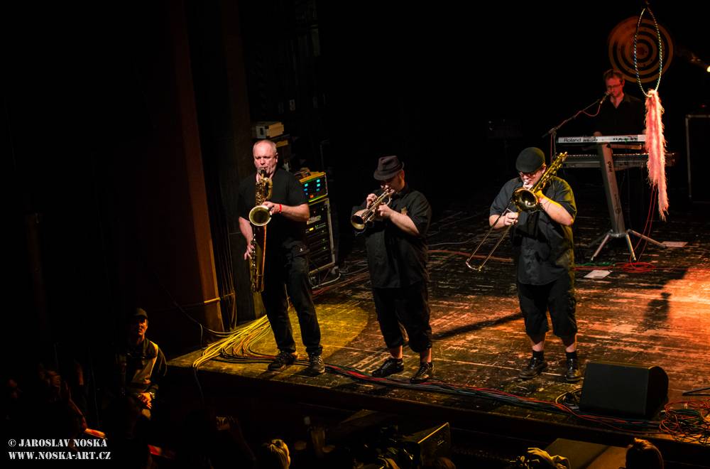 Sto zvířat rozjelo v kadaňském Orfeu sloní party