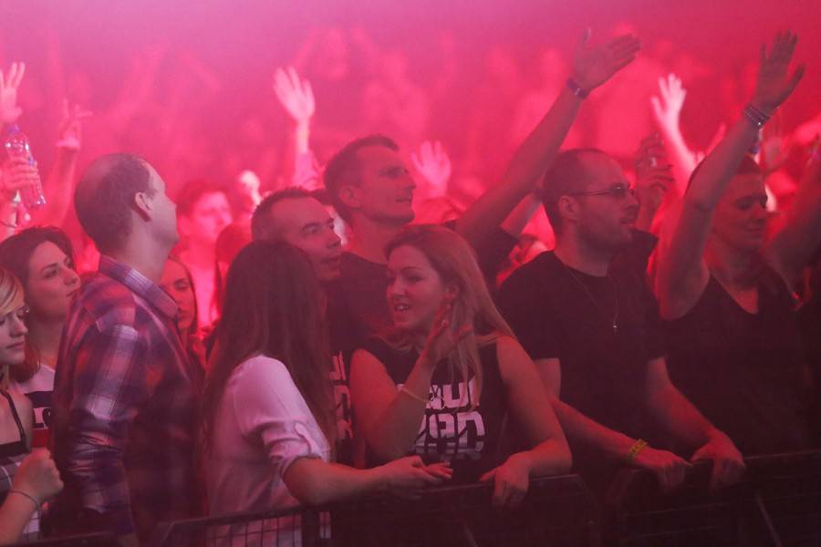 Paul van Dyk hrál opět v Brně, Boby centrum skákalo podle jeho rytmů