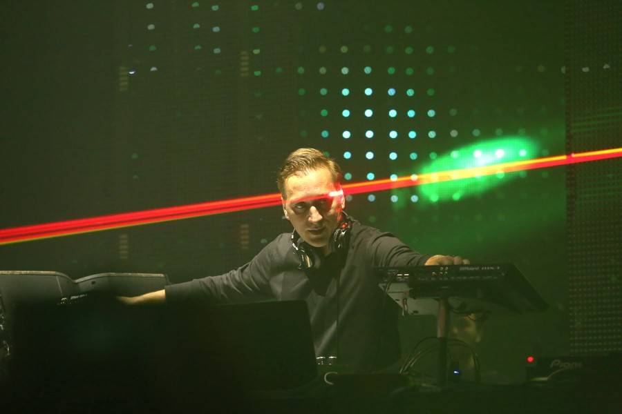 Paul van Dyk hrál opět v Brně, Boby centrum skákalo podle jeho rytmů