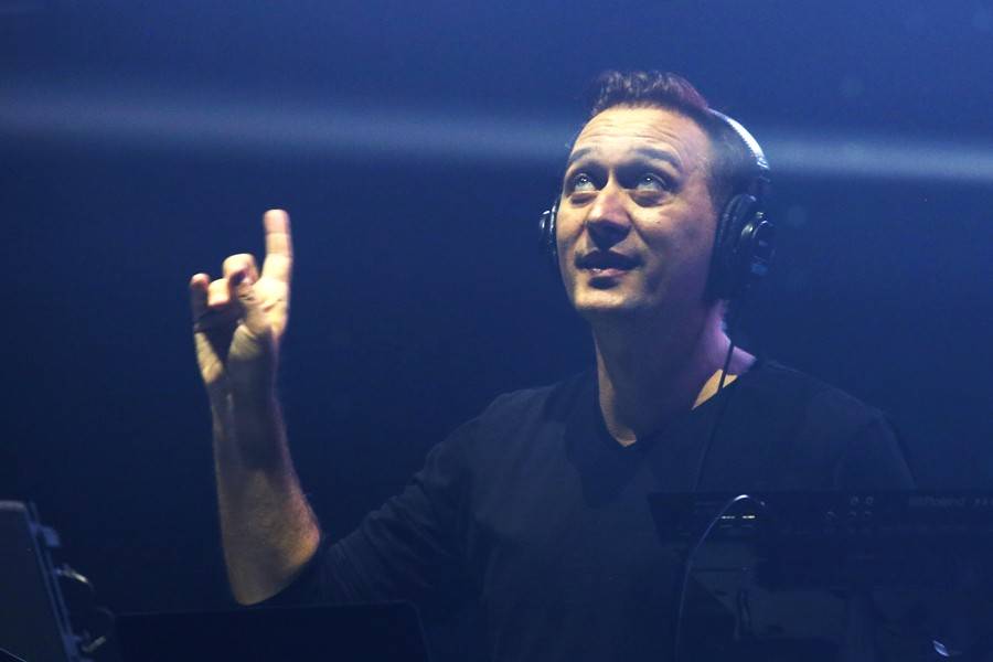 Paul van Dyk hrál opět v Brně, Boby centrum skákalo podle jeho rytmů