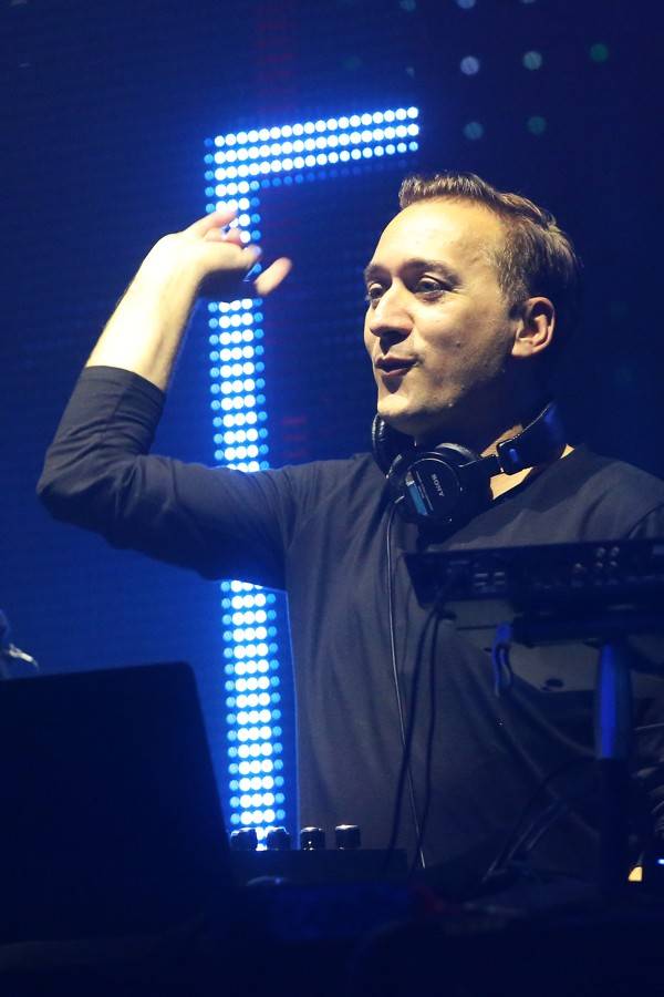 Paul van Dyk hrál opět v Brně, Boby centrum skákalo podle jeho rytmů