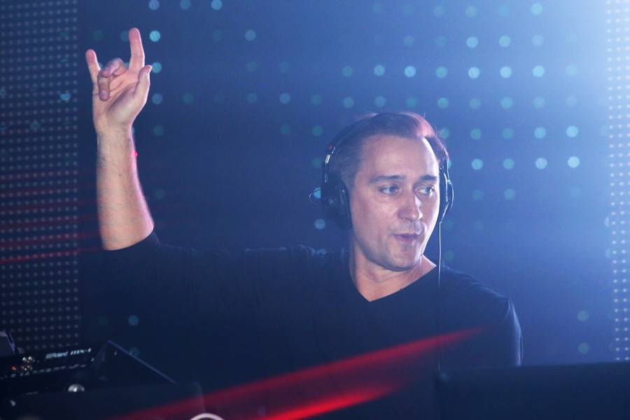 Paul van Dyk hrál opět v Brně, Boby centrum skákalo podle jeho rytmů