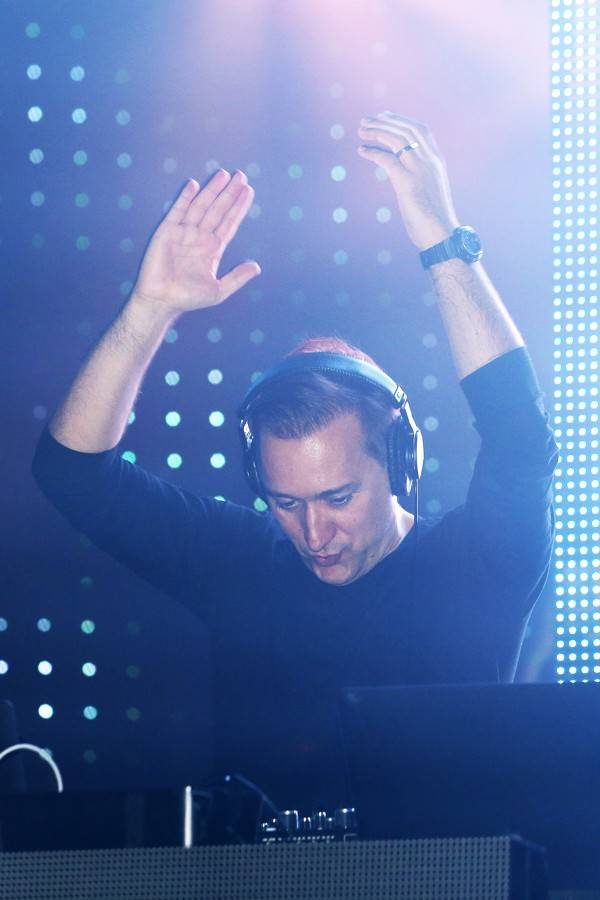 Paul van Dyk hrál opět v Brně, Boby centrum skákalo podle jeho rytmů