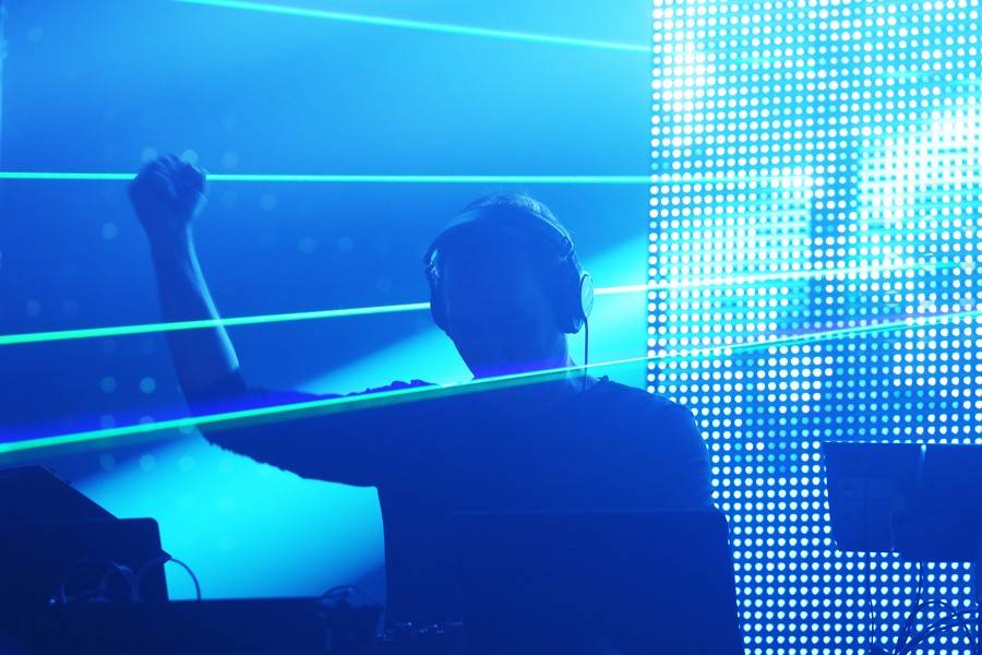 Paul van Dyk hrál opět v Brně, Boby centrum skákalo podle jeho rytmů