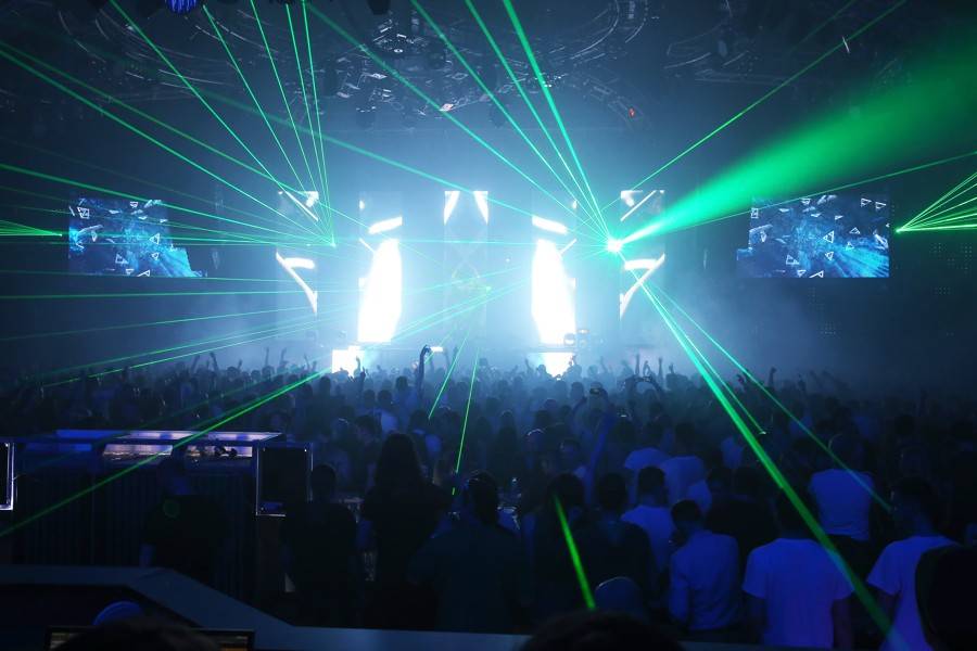 Paul van Dyk hrál opět v Brně, Boby centrum skákalo podle jeho rytmů