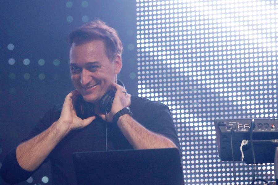 Paul van Dyk hrál opět v Brně, Boby centrum skákalo podle jeho rytmů