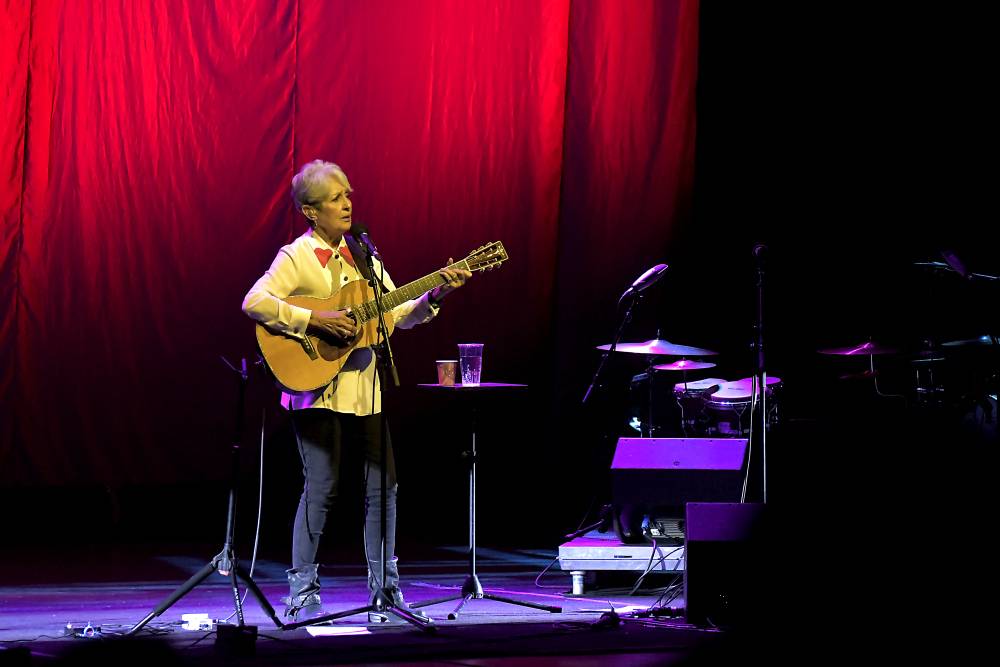 Joan Baez v pražském Kongresovém centru předvedla své nejslavnější písně i album Whistle Down The Wind