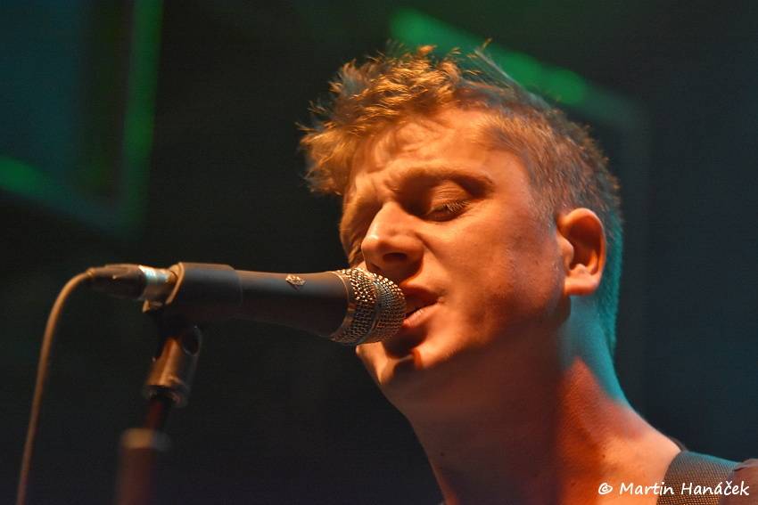 Vypsaná Fixa obstarala velikonoční mejdan ve vyprodaném Divadle pod lampou v Plzni