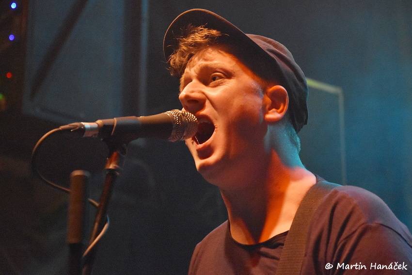 Vypsaná Fixa obstarala velikonoční mejdan ve vyprodaném Divadle pod lampou v Plzni