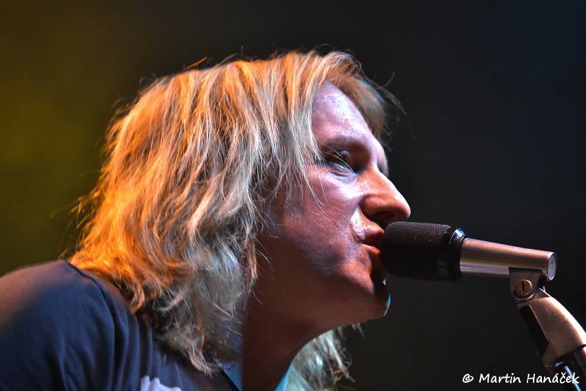 Vypsaná Fixa obstarala velikonoční mejdan ve vyprodaném Divadle pod lampou v Plzni