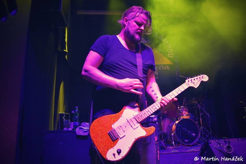 Vypsaná Fixa obstarala velikonoční mejdan ve vyprodaném Divadle pod lampou v Plzni