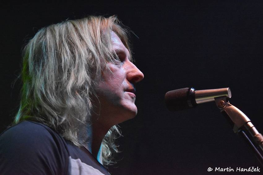 Vypsaná Fixa obstarala velikonoční mejdan ve vyprodaném Divadle pod lampou v Plzni