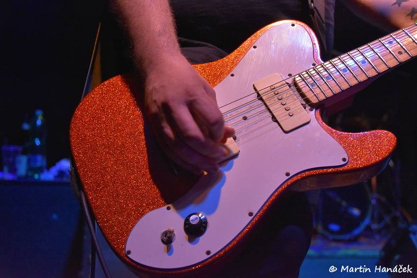 Vypsaná Fixa obstarala velikonoční mejdan ve vyprodaném Divadle pod lampou v Plzni