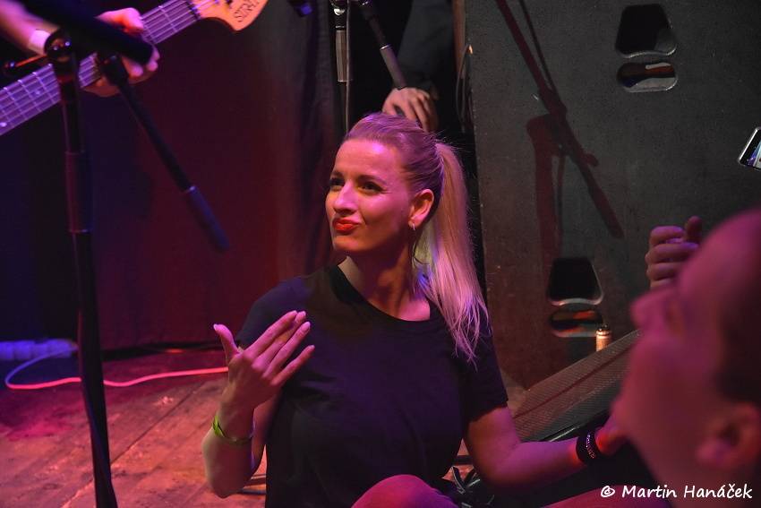 Vypsaná Fixa obstarala velikonoční mejdan ve vyprodaném Divadle pod lampou v Plzni