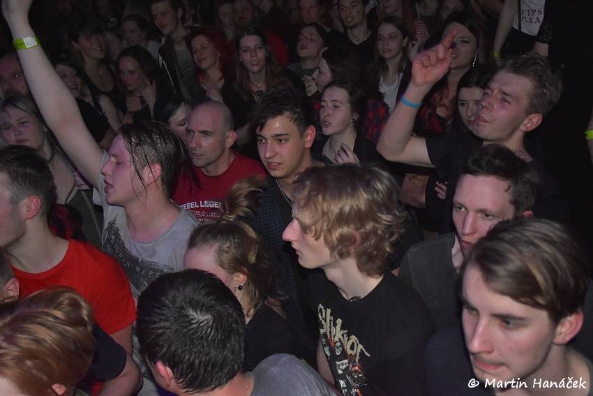 Vypsaná Fixa obstarala velikonoční mejdan ve vyprodaném Divadle pod lampou v Plzni