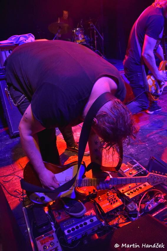 Vypsaná Fixa obstarala velikonoční mejdan ve vyprodaném Divadle pod lampou v Plzni