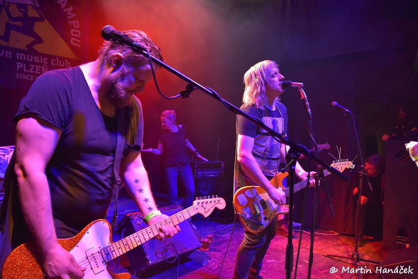 Vypsaná Fixa obstarala velikonoční mejdan ve vyprodaném Divadle pod lampou v Plzni