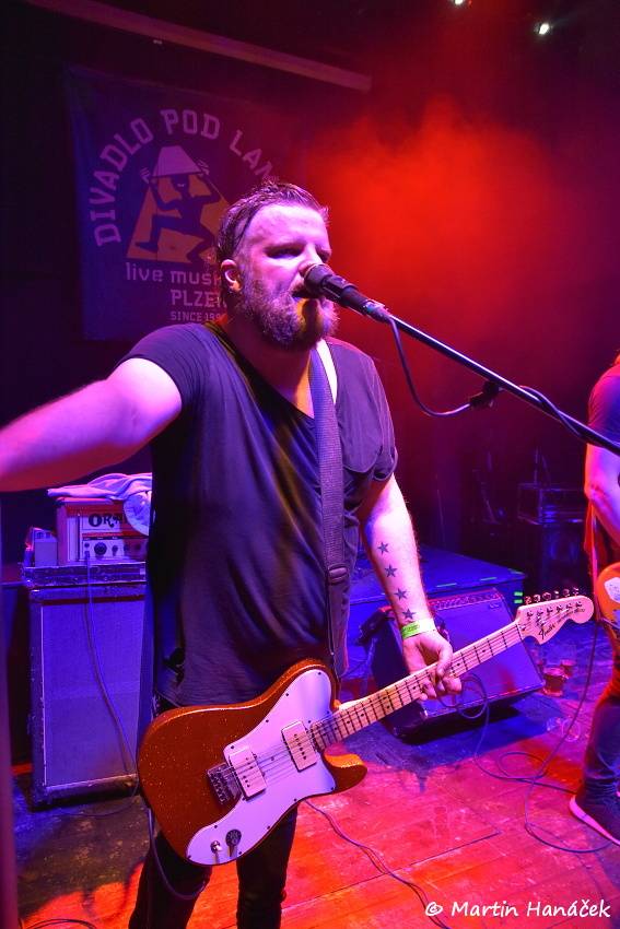 Vypsaná Fixa obstarala velikonoční mejdan ve vyprodaném Divadle pod lampou v Plzni