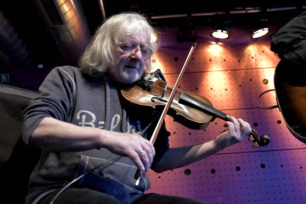 Společné světy - unikátní spojení tří vynikajících muzikantů Jesseho Ballarda, Joe Kučery a Jana Hrubého v Jazz Docku