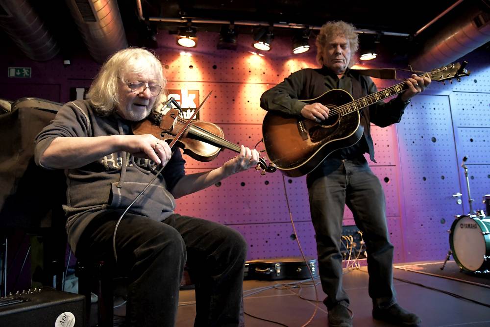 Společné světy - unikátní spojení tří vynikajících muzikantů Jesseho Ballarda, Joe Kučery a Jana Hrubého v Jazz Docku