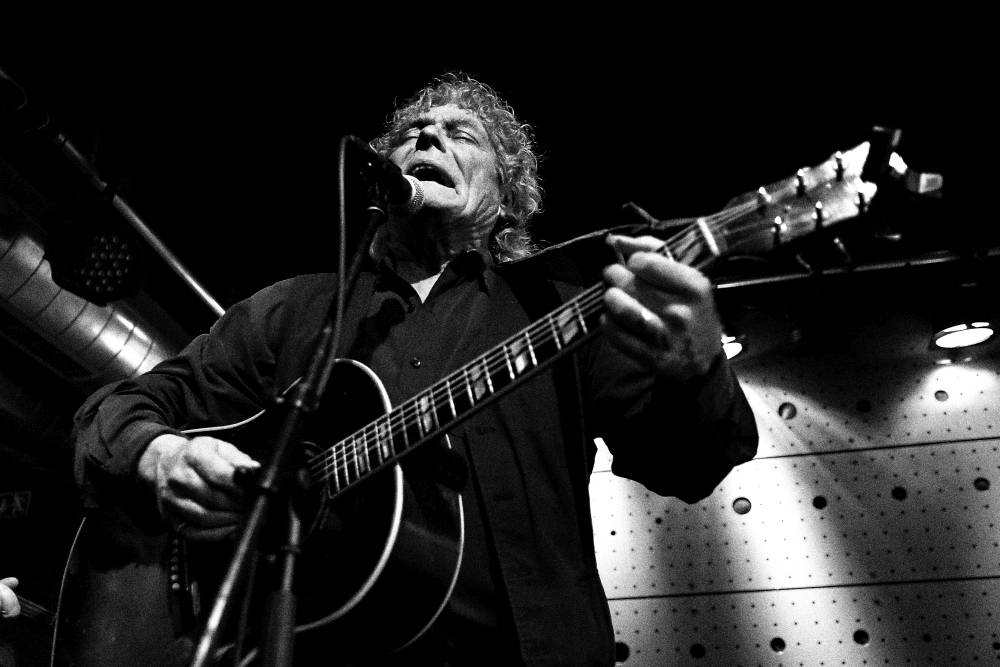 Společné světy - unikátní spojení tří vynikajících muzikantů Jesseho Ballarda, Joe Kučery a Jana Hrubého v Jazz Docku