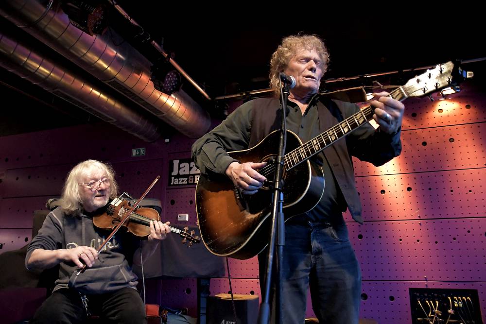 Společné světy - unikátní spojení tří vynikajících muzikantů Jesseho Ballarda, Joe Kučery a Jana Hrubého v Jazz Docku