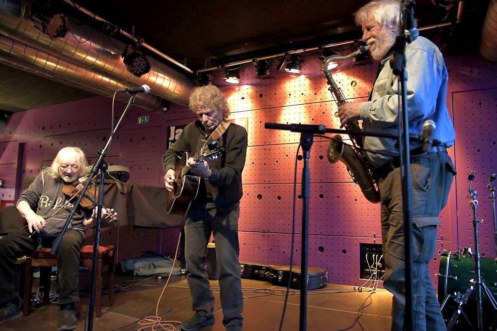 Společné světy - unikátní spojení tří vynikajících muzikantů Jesseho Ballarda, Joe Kučery a Jana Hrubého v Jazz Docku