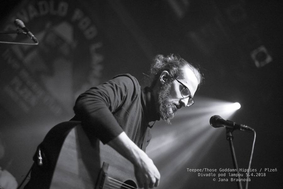teepee se vrátili do plzeňského Divadla pod lampou, přivezli s sebou rakouské Those Goddamn Hippies