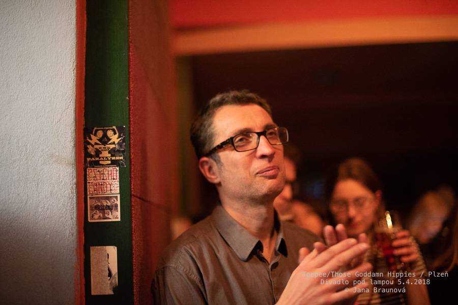 teepee se vrátili do plzeňského Divadla pod lampou, přivezli s sebou rakouské Those Goddamn Hippies