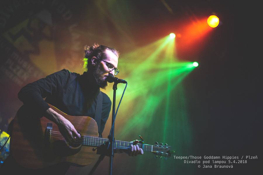 teepee se vrátili do plzeňského Divadla pod lampou, přivezli s sebou rakouské Those Goddamn Hippies